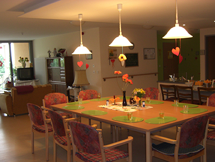 Blick auf den Aufenthaltsbereich der Wohngruppe